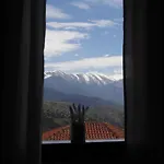 Отель Mitikas